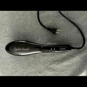Ionic Heated Brush